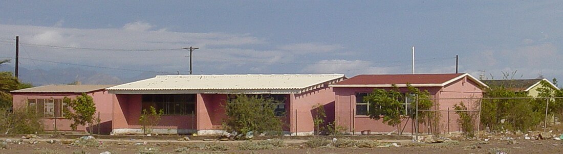 File:Escuela primaria Punta Chueca.JPG