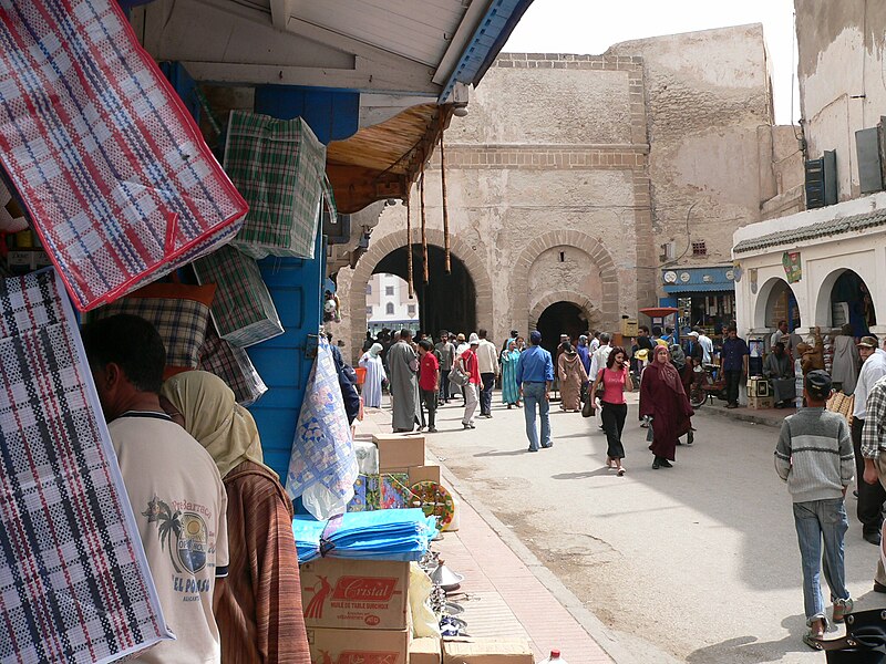 صورة:Essaouira médina souk.JPG