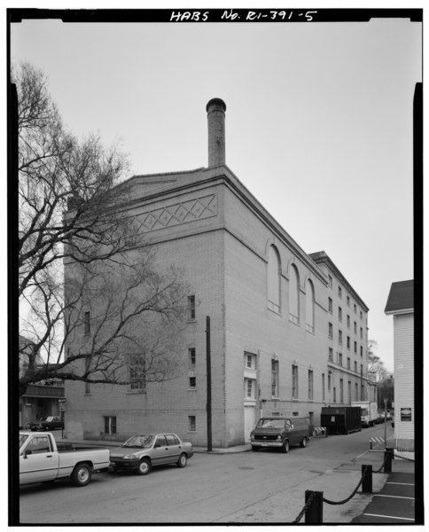 File:Exterior view from northeast, gym in foreground. - Army and Navy Young Mens' Christian Association (YMCA), 50 Washington Street, Newport, Newport County, RI HABS RI,3-NEWP,79-5.tif