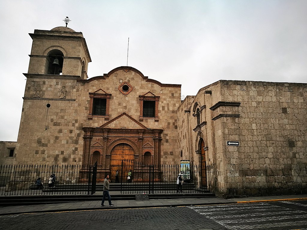 Façana de l'església de San Francisco d'Arequipa