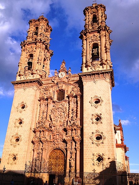 Image: Fachada de santa prisca