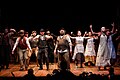 Scena dal musical Fiddler on the Roof (Il violinista sul tetto)