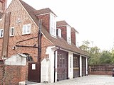 Estación de bomberos, Lancaster Grove y Eton Avenue, Swiss Cottage - geograph.org.uk - 38268.jpg