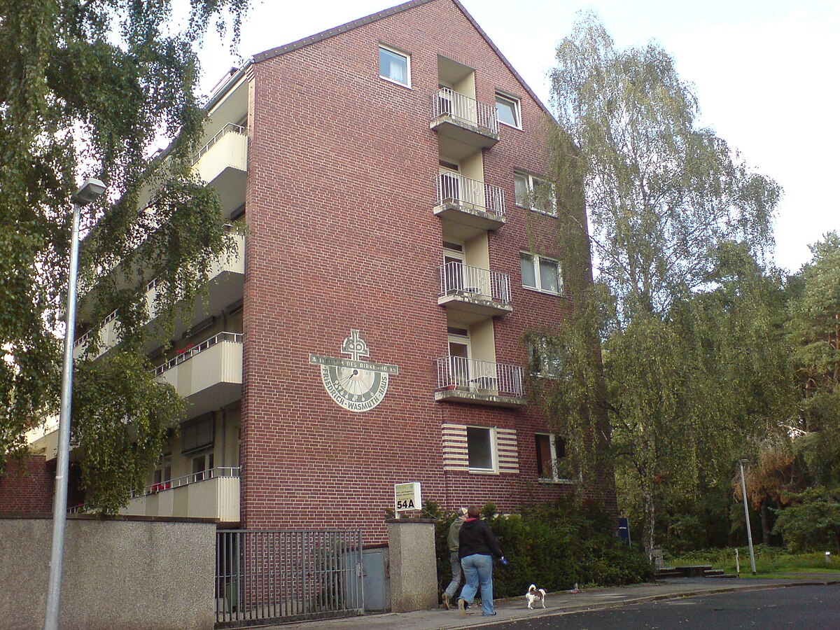 File:Friedrich-Wasmuth-Haus Hannover Stöcken Seitenansicht ...