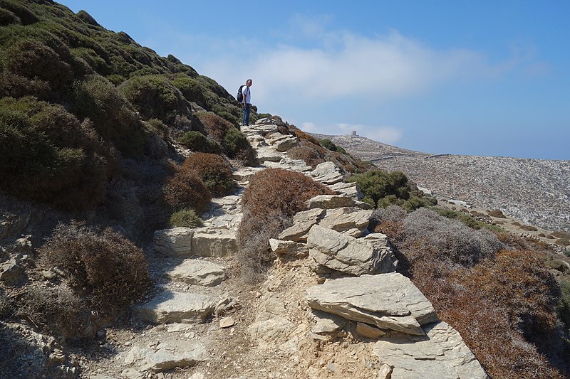 File:From Ormos Aigiali to Asfodilitis, Amorgos, 18M2020.jpg