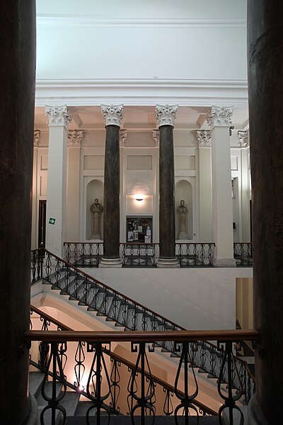 File:Genova - Palazzo dell'Accademia Ligustica - scalone (4).jpg