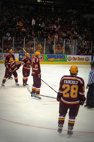 File:Golden Gophers players.jpg