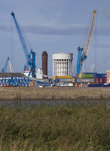 File:Goole skyline - geograph.org.uk - 1522041.jpg