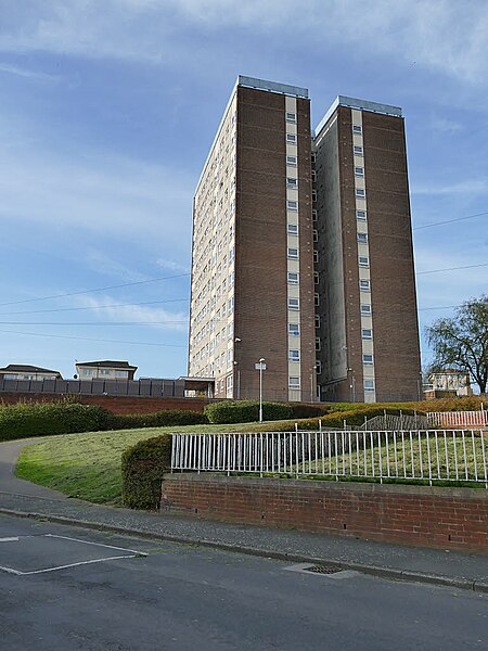 File:Grayson Heights, Eden Mount (geograph 6440129).jpg