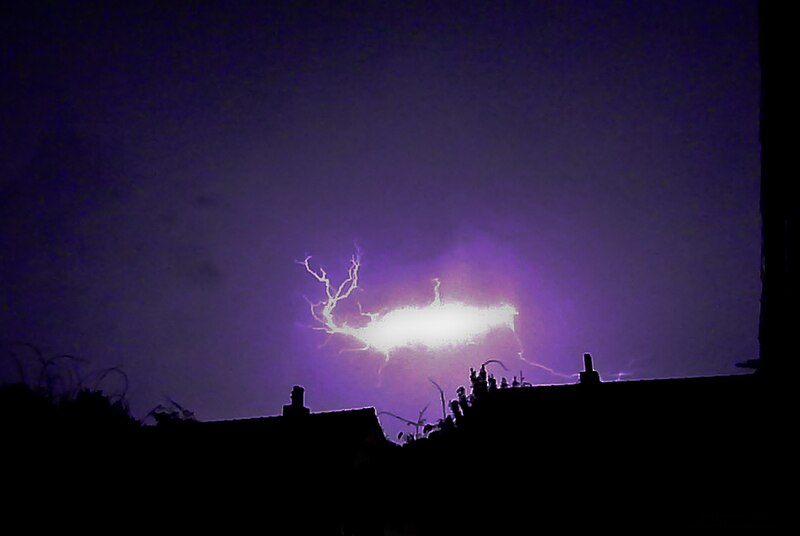 Lightning strike - Wikipedia