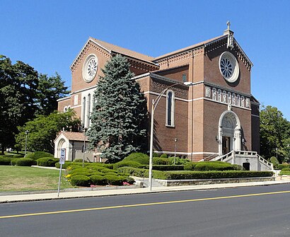 How to get to Holy Name Parish School with public transit - About the place