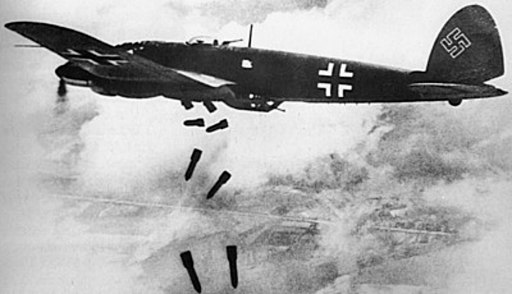 Heinkel He 111H dropping bombs 1940