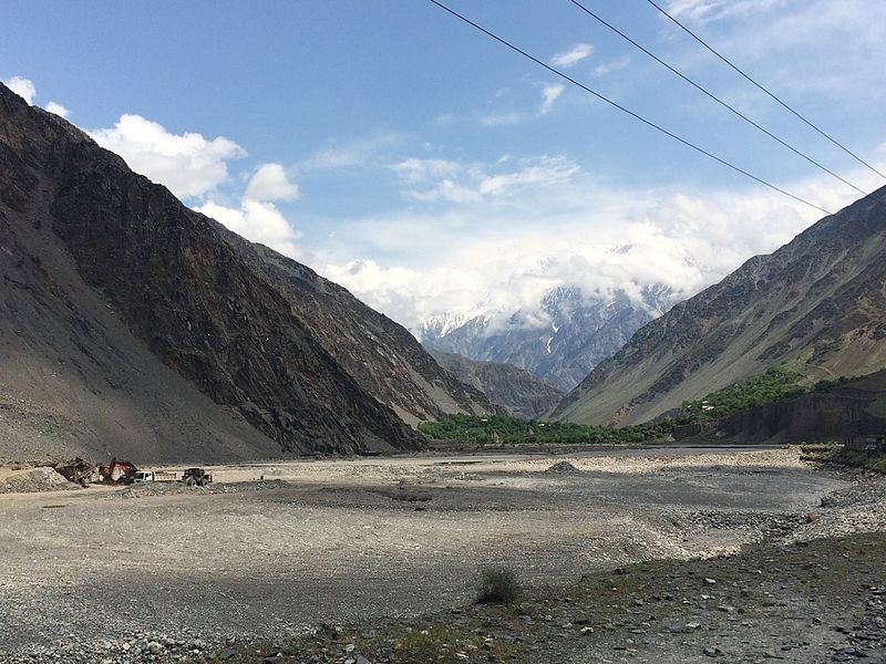 File:Highlands in Chitral.JPG