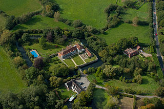 <span class="mw-page-title-main">Horselunges Manor</span> Listed house in Hellingly, East Sussex