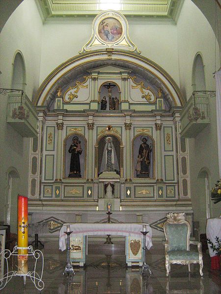 File:Iglesia de Nra Sra de los Dolores-Altar Mayor-Entrerríos.JPG