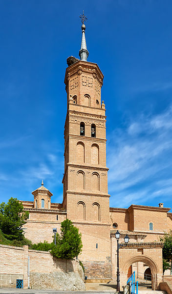 File:Iglesia de Santiago apostol de Funes (Navarra).jpg