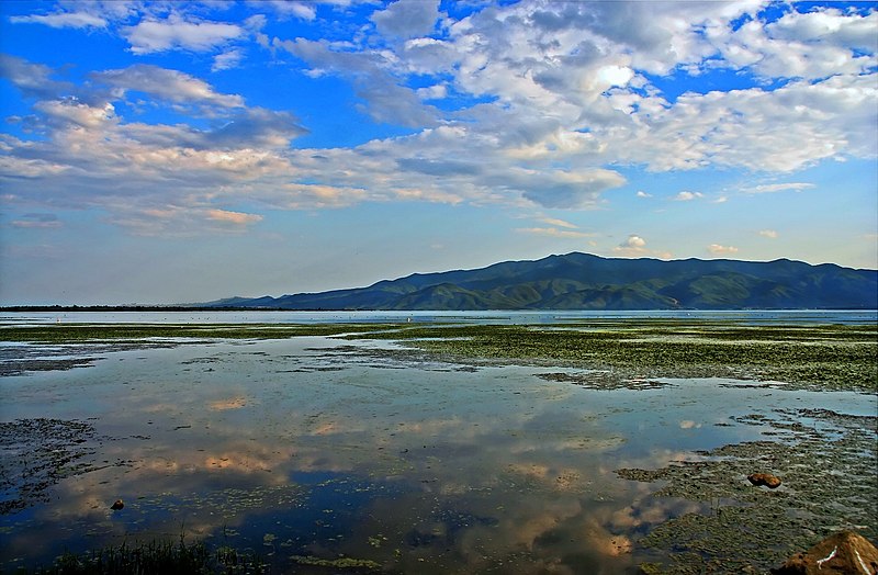 File:Kerkini lake 2.jpg