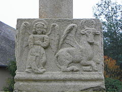 Ange de saint Matthieu et taureau de saint Luc.
