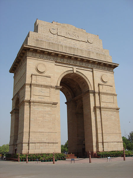 File:Lascar India Gate (New Delhi) (4499846308).jpg