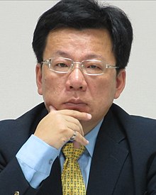 Lee Chun-yi (rognée).jpg