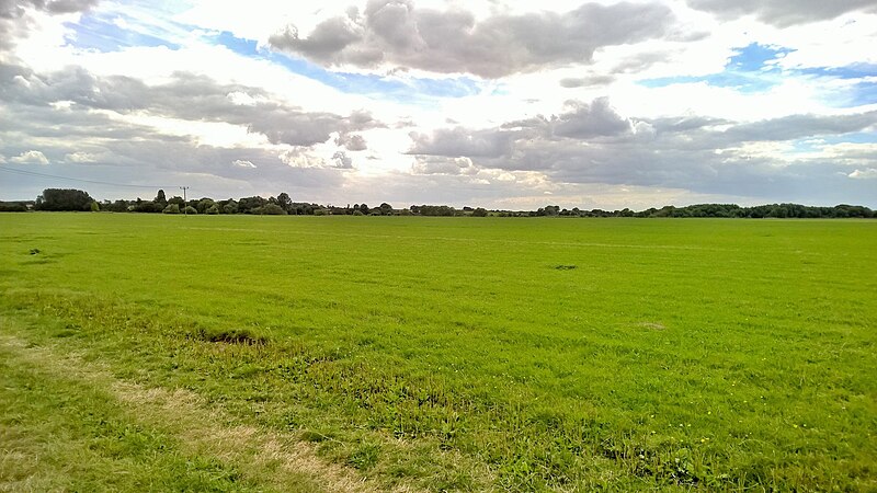 File:Looking across Port Holme - geograph.org.uk - 5066875.jpg