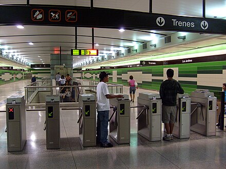 Caracas Metro in Los Jardines Station