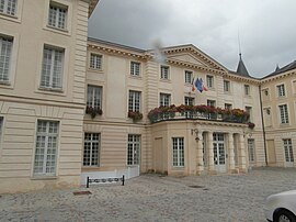 The town hall in Boissise-le-Roi