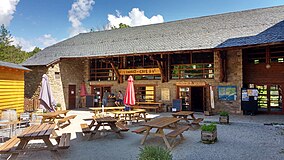 Corps de ferme rénové abritant Mairie et Maison de la vallée d'Eyne.