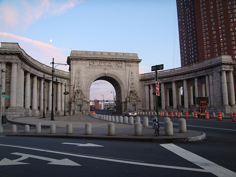 File:Manhattan Bridge Arch - panoramio.jpg