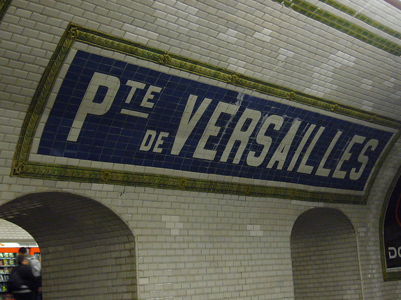 File:Metro - Paris - Ligne 12 - Porte de Versailles (3).jpg