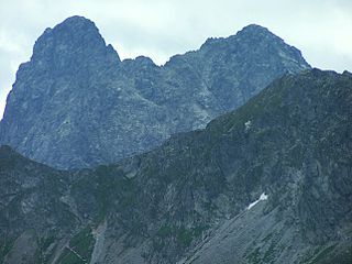 U góry: Mięguszowiecki Szczyt Wielki i Cubryna (po prawej)