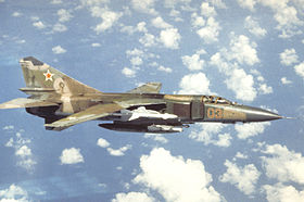 Eine MiG-23 der sowjetischen Luftwaffe, ähnlich der am Absturz beteiligten (Foto vom 1. Mai 1989).