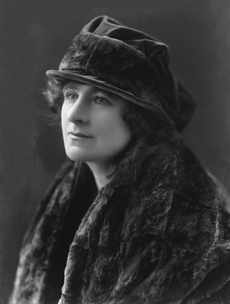 Minna Grey 1919.jpg