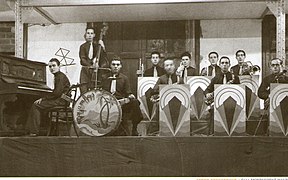 Orquestra Moyambos, 1943