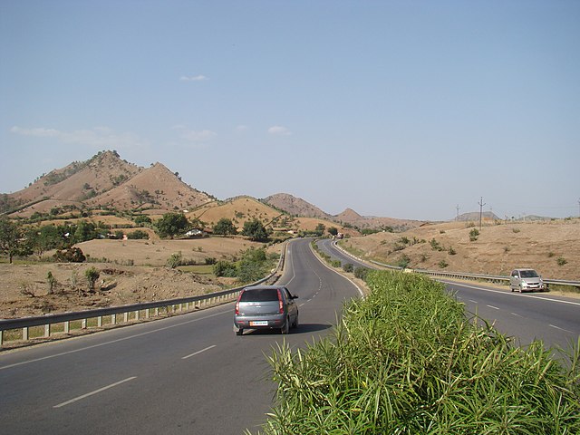 NH 48 between Udaipur and Ahmedabad