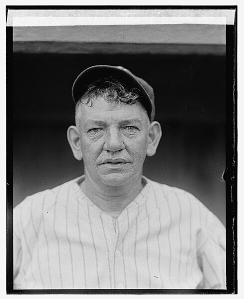 File:Nick Altrock in 1925.jpg