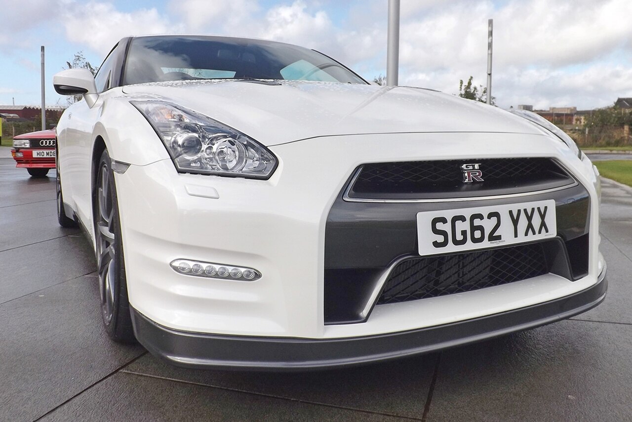 Image of Nissan GT-R (8041088321)