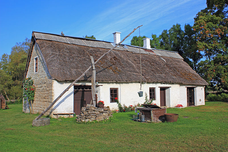 File:Old farmhouse.JPG