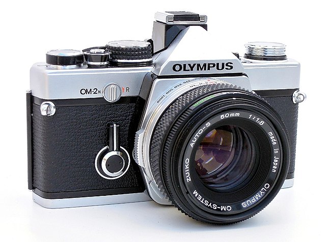 Olympus OM-2N.  obj 50 mm 1:1,8