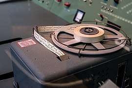 A large-capacity industrial tape reader