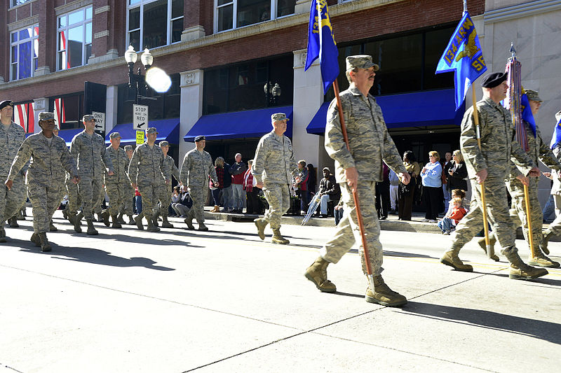 File:Parade 121109-Z-KE851-046.jpg