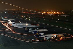 فرودگاه بین‌المللی مهرآباد: پیشینه, شرکت‌ها و مقصدهای پروازی, هواپیماهای زمین‌گیر