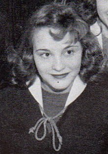 Paula Stewart 1946 Shimer College.jpg