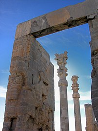 En lamassu ved alle nasjoners port