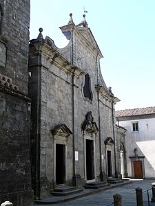 Pieve Fosciana-kirken i san giovanni battista-fasade.jpg