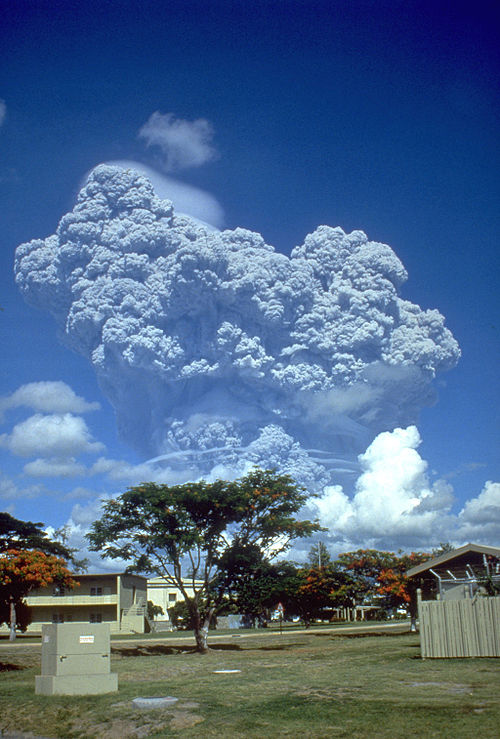 Eruption column on June 12, 1991