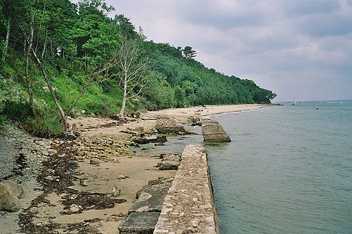 Priory Bay sea defences - geograph.org.uk - 1869673