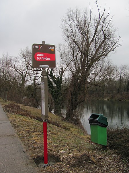 File:Quai du Rhône (Colibri bus stop) - 2.JPG