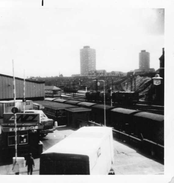 File:Railway. Just outside Leicester Station. - geograph.org.uk - 504345.jpg