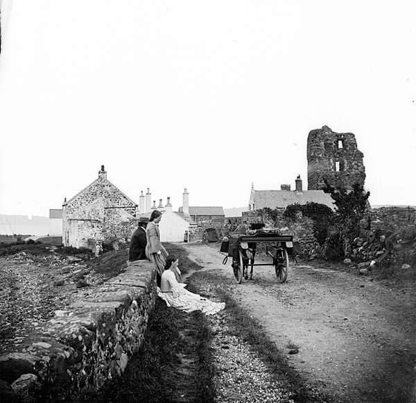 Ruins of Olderfleet Castle in the late 19th century